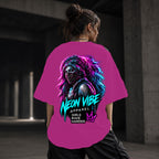 Neon Vibe Damen Oversized T-Shirt – Rave Girl – DTF Backprint in Pink, Größe 5XL