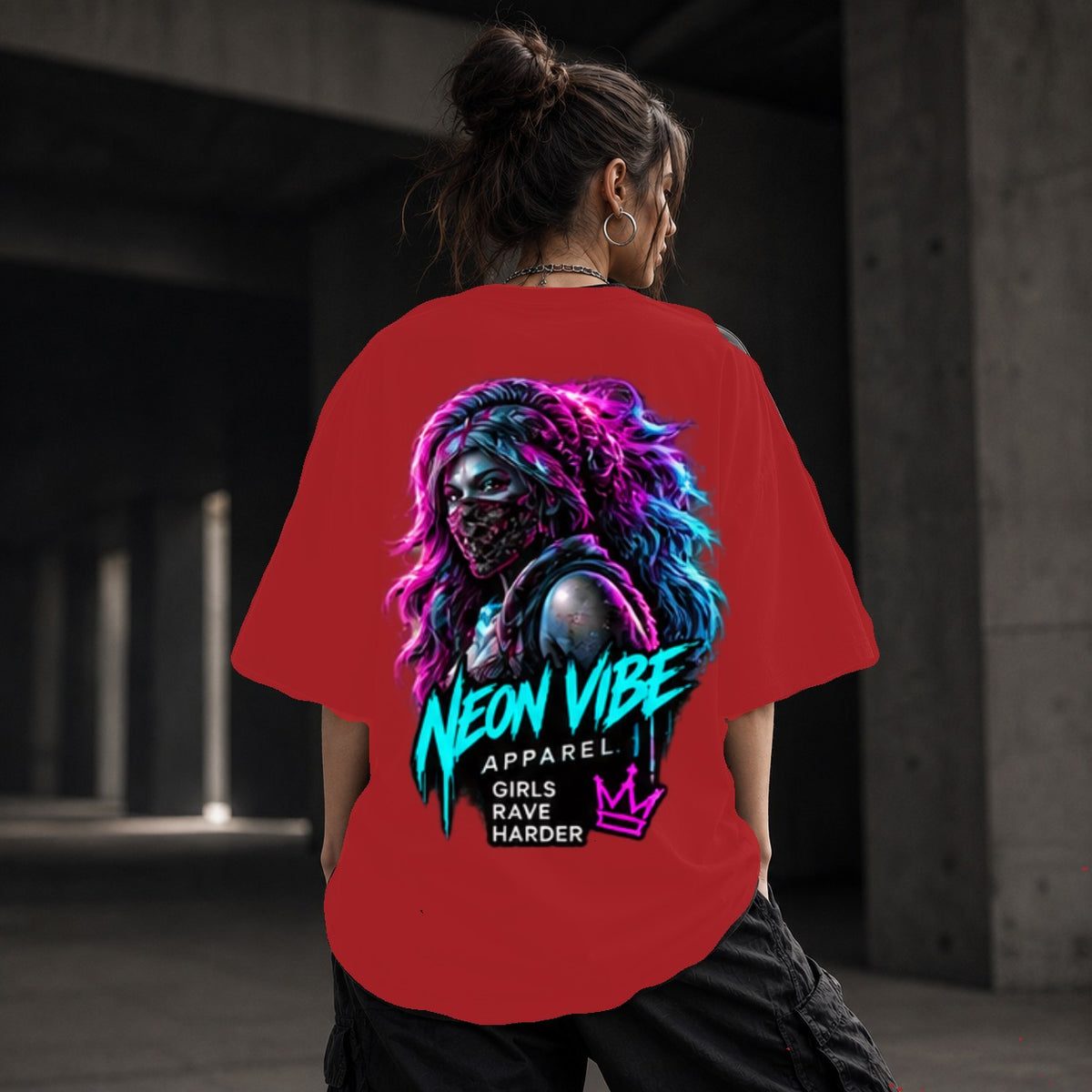 Neon Vibe Damen Oversized T-Shirt – Rave Girl – DTF Backprint in Rot, Größe 5XL
