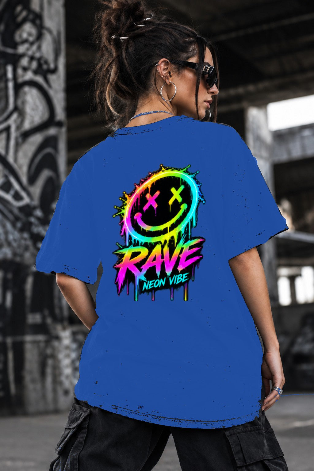 Neon Vibe Damen Oversized T-Shirt – Rave Smiley – DTF Backprint in Blau, Größe 5XL