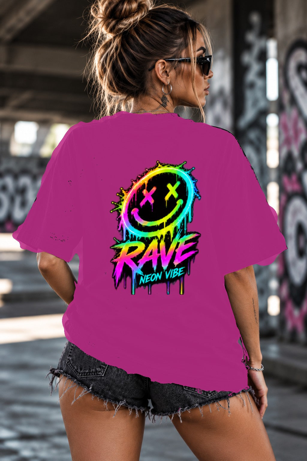 Neon Vibe Damen Oversized T-Shirt – Rave Smiley – DTF Backprint in Pink, Größe 5XL