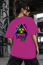 Neon Vibe Damen Oversized T-Shirt – Biohazard Dreieck – DTF Backprint in Pink, Größe 5XL