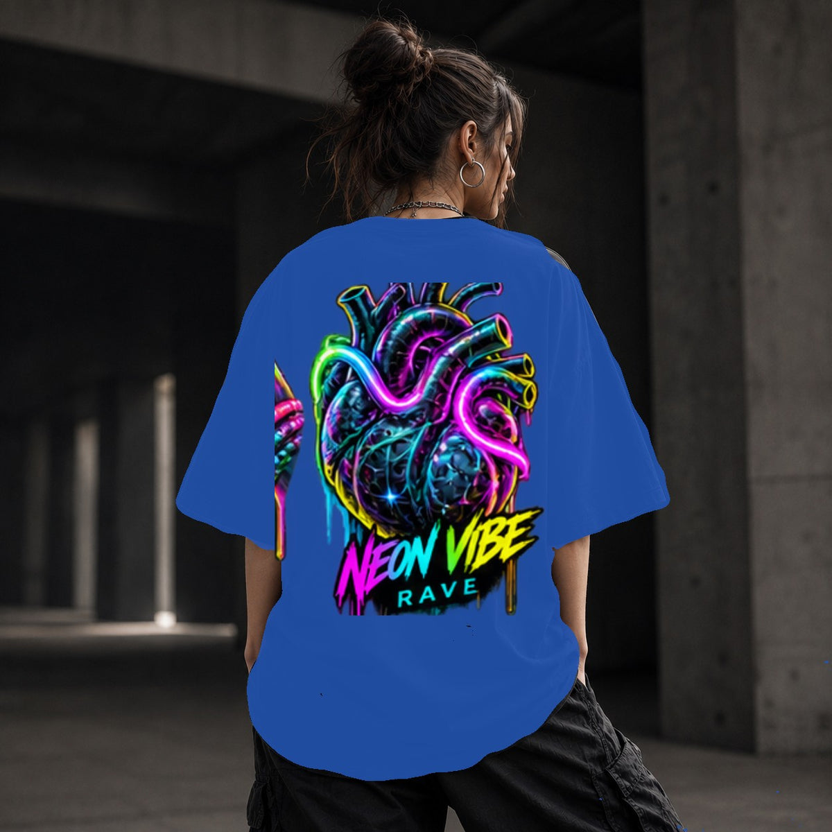 Neon Vibe Damen Oversized T-Shirt – Neon Anatomie Herz – DTF Backprint in Blau, Größe 5XL