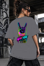 Neon Vibe Damen Oversized T-Shirt – Rock Hand – DTF Backprint in Grau, Größe 5XL