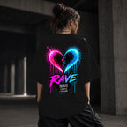 Neon Vibe Damen Oversized T-Shirt – Gebrochenes Rave Herz – DTF Backprint in Schwarz, Größe 5XL