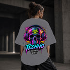Neon Vibe Damen Oversized T-Shirt – Techno Skull Headset – DTF Backprint in Grau, Größe 5XL