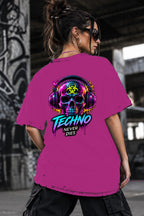Neon Vibe Damen Oversized T-Shirt – Techno Skull Headset – DTF Backprint in Pink, Größe 5XL