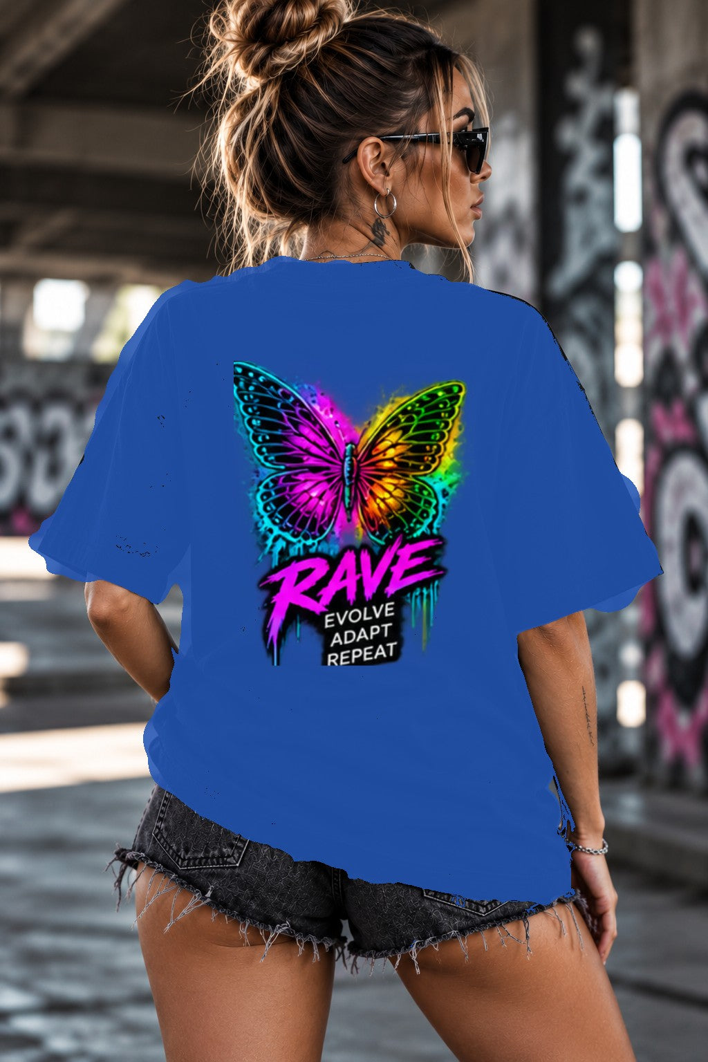 Neon Vibe Damen Oversized T-Shirt – Neon Butterfly – DTF Backprint in Blau, Größe 5XL