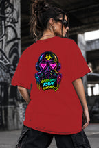 Neon Vibe Damen Oversized T-Shirt – Biohazard Gasmaske – DTF Backprint in Rot, Größe 5XL