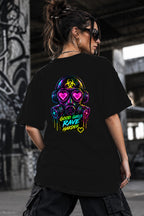 Neon Vibe Damen Oversized T-Shirt – Biohazard Gasmaske – DTF Backprint in Schwarz, Größe 5XL