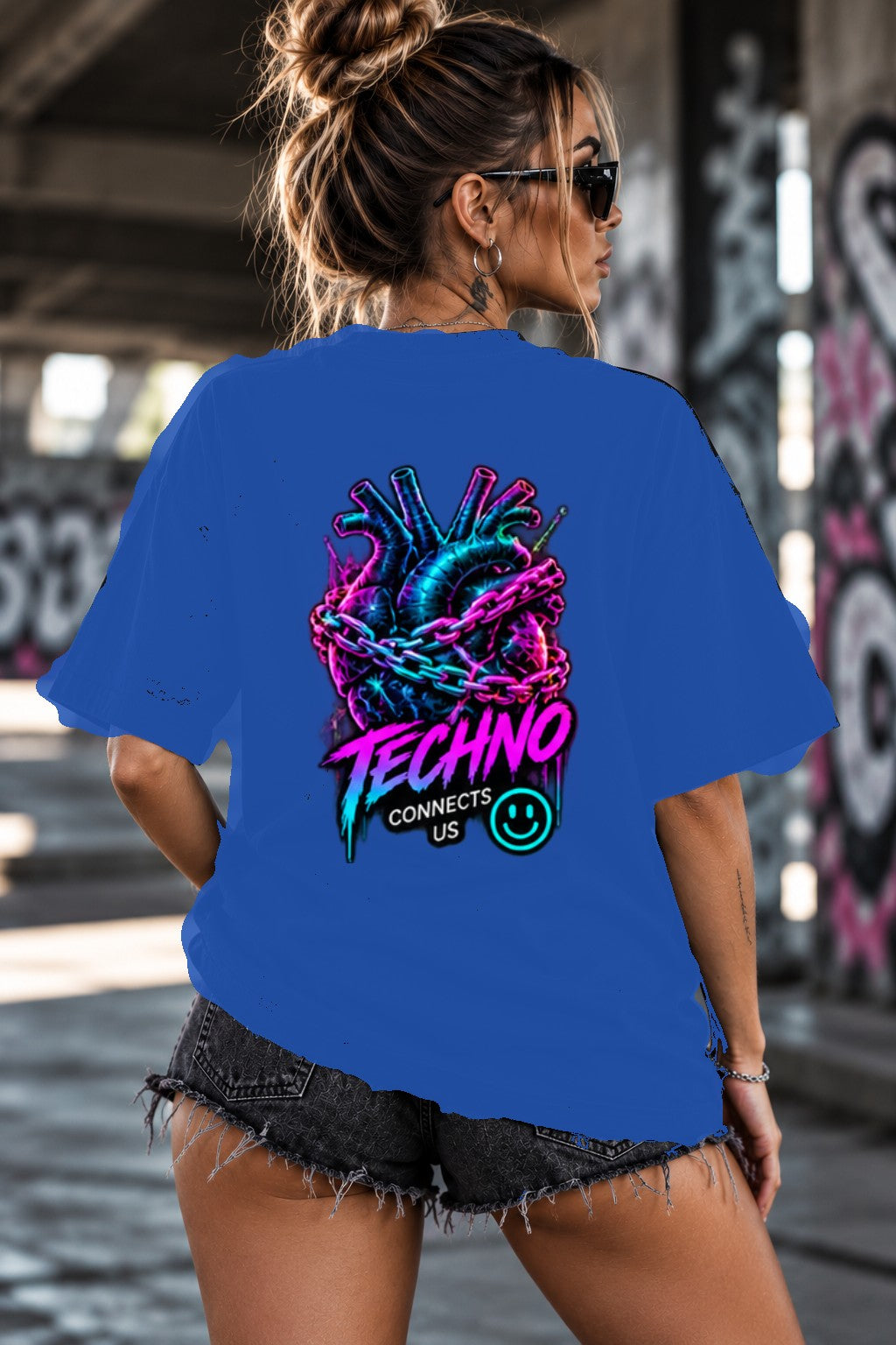 Neon Vibe Damen Oversized T-Shirt – Chained Hand Techno – DTF Backprint in Blau, Größe 5XL