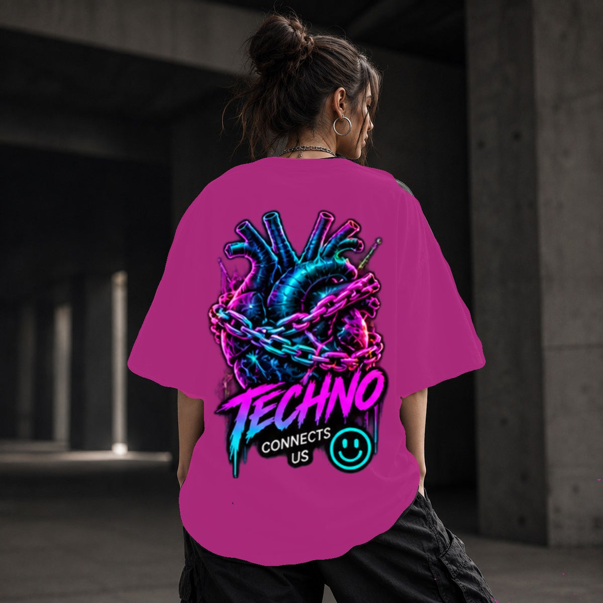 Neon Vibe Damen Oversized T-Shirt – Chained Hand Techno – DTF Backprint in Pink, Größe 5XL
