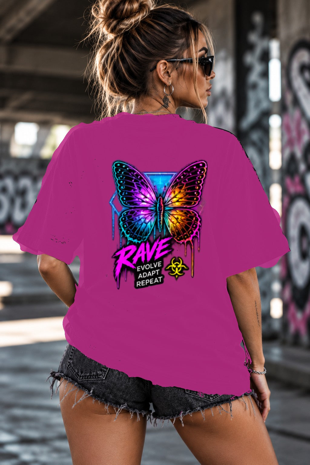 Neon Vibe Damen Oversized T-Shirt – Neon Butterfly – DTF Backprint in Pink, Größe 5XL