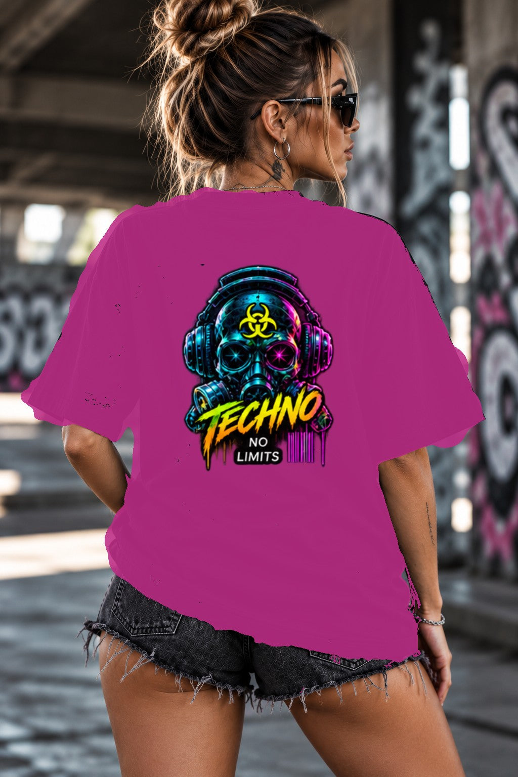Neon Vibe Damen Oversized T-Shirt – Biohazard Skull – DTF Backprint in Pink, Größe 5XL