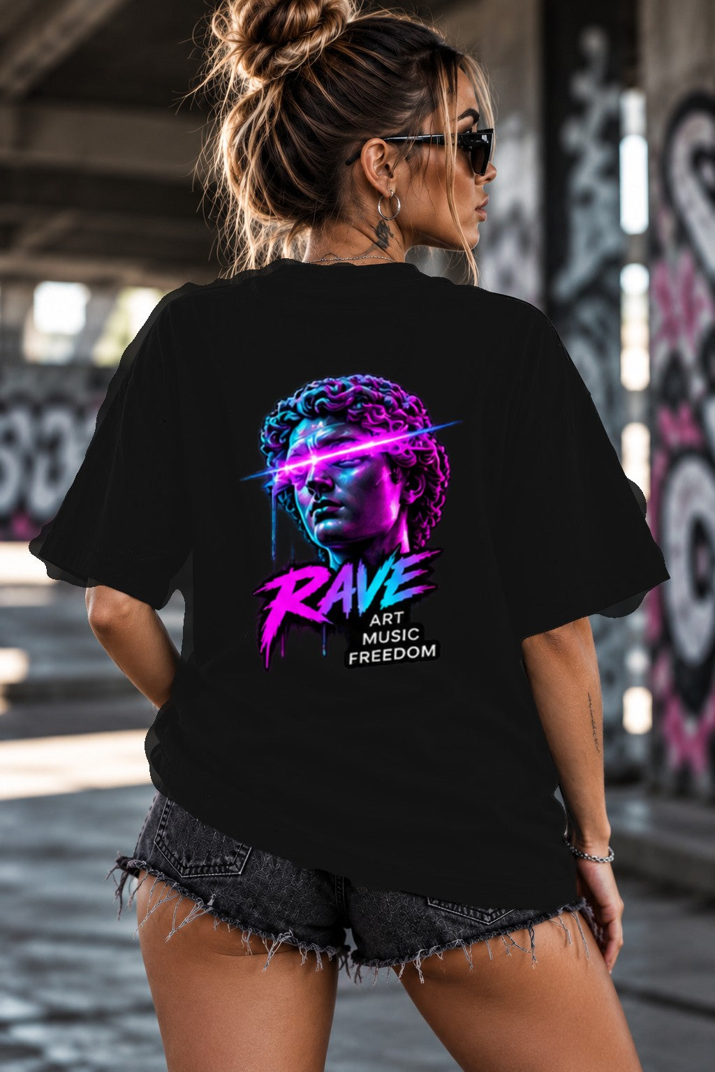 Neon Vibe Damen Oversized T-Shirt – Laser Statue – DTF Backprint in Schwarz, Größe 5XL