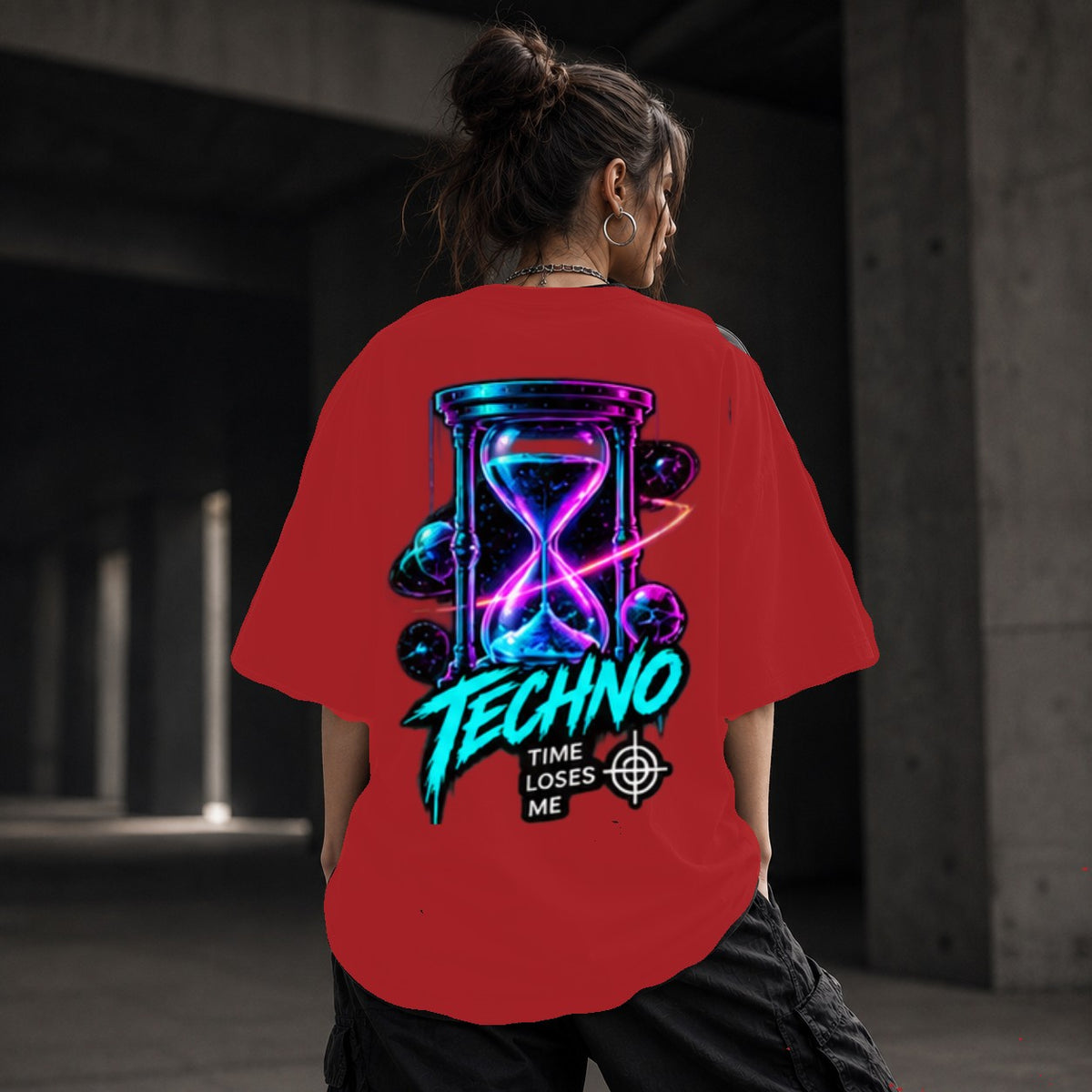 Neon Vibe Damen Oversized T-Shirt – Neon Sanduhr – DTF Backprint in Rot, Größe 5XL