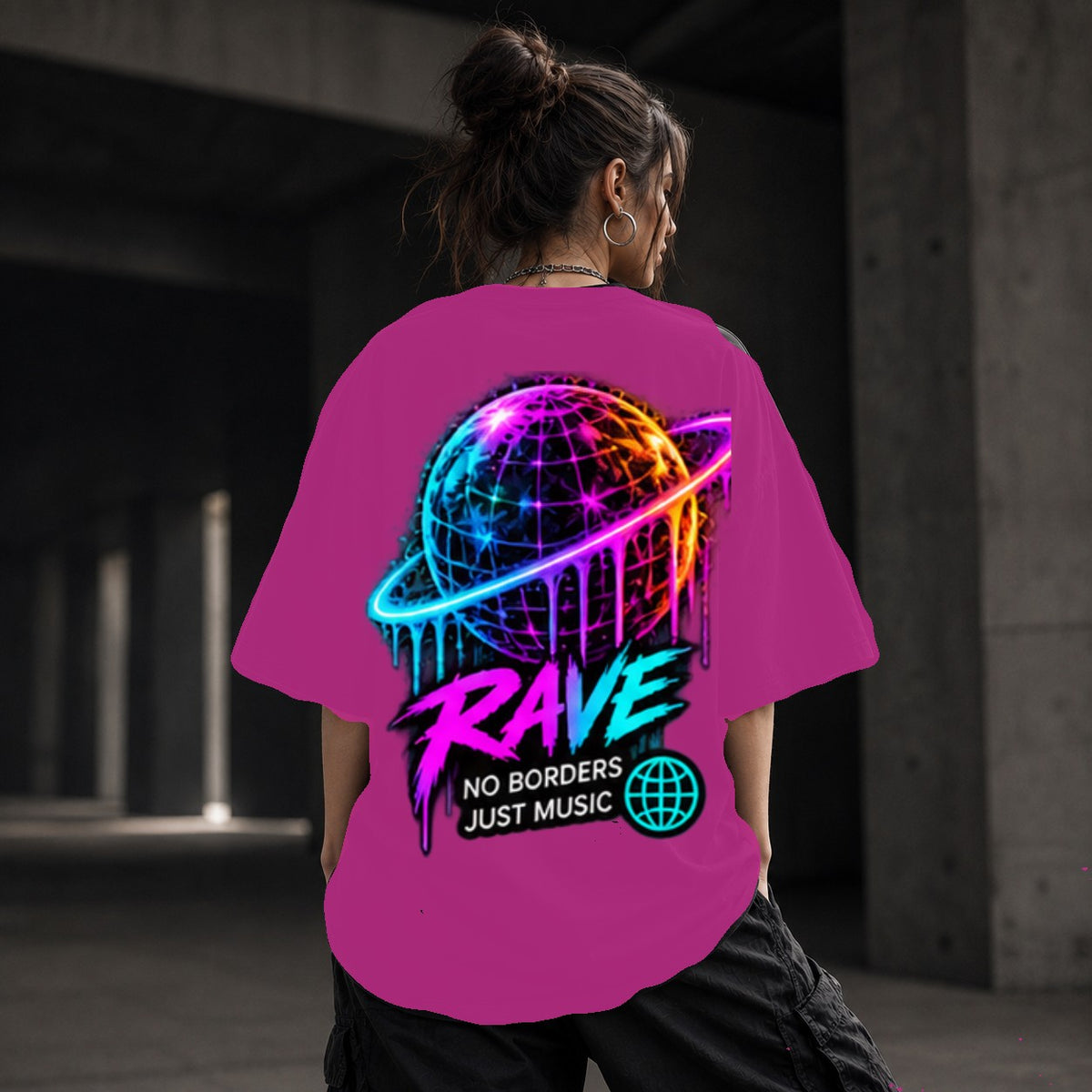 Neon Vibe Damen Oversized T-Shirt – Neon Planet – DTF Backprint in Pink, Größe 5XL