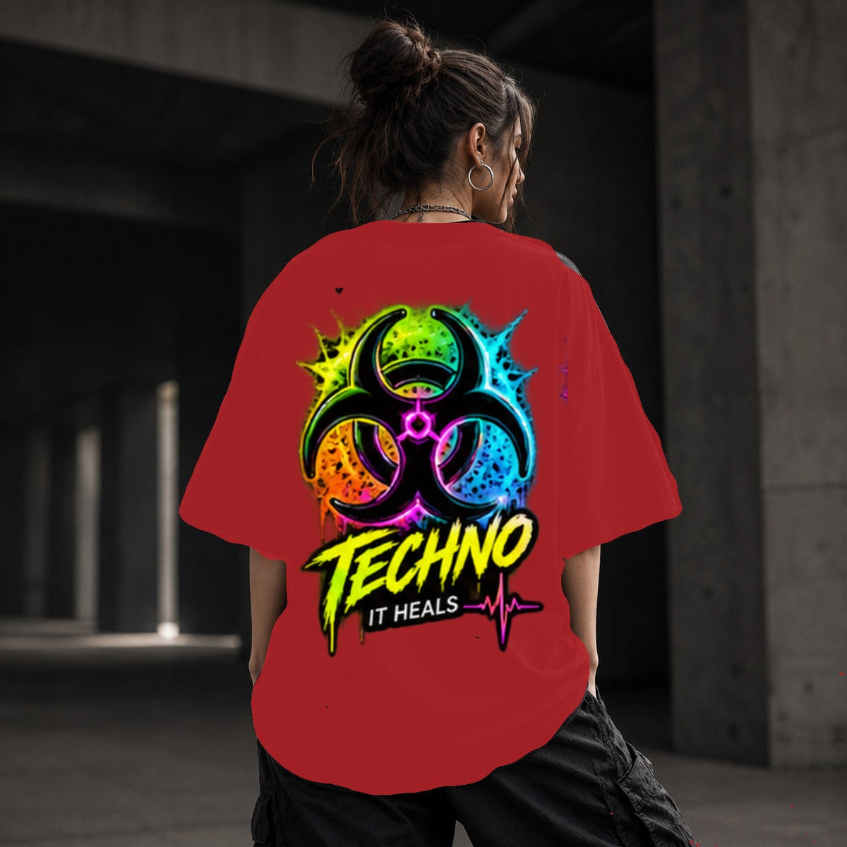 Neon Vibe Damen Oversized T-Shirt – Biohazard Symbol – DTF Backprint in Rot, Größe 5XL