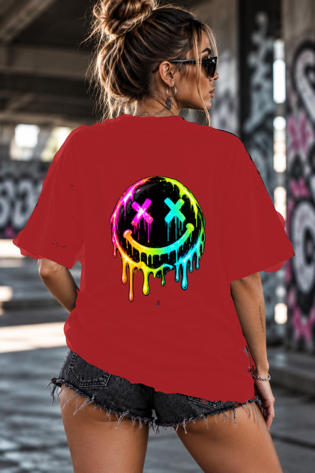 Neon Vibe Damen Oversized T-Shirt – Neon Smiley – DTF Backprint in Rot, Größe 5XL
