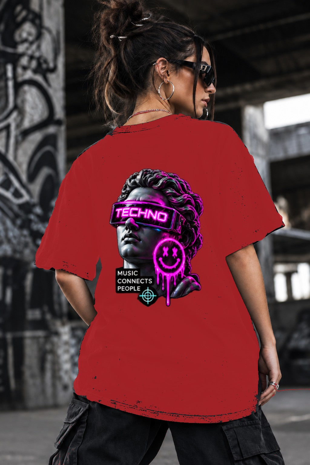 Neon Vibe Damen Oversized T-Shirt – Techno Statue – DTF Backprint in Rot, Größe 5XL