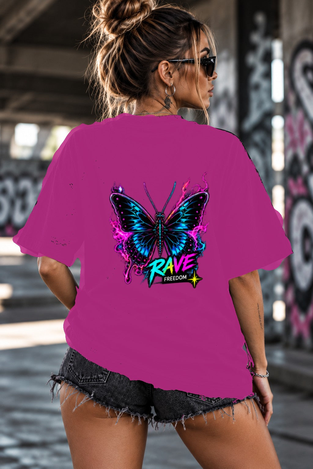 Neon Vibe Damen Oversized T-Shirt – Rave Butterfly – DTF Backprint in Pink, Größe 5XL