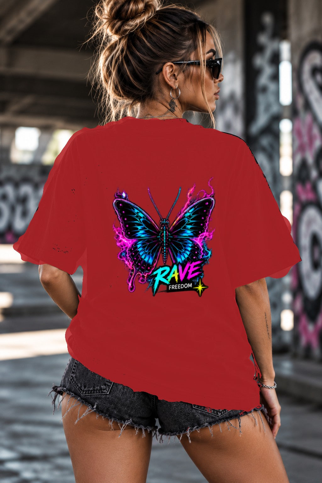 Neon Vibe Damen Oversized T-Shirt – Rave Butterfly – DTF Backprint in Rot, Größe 5XL