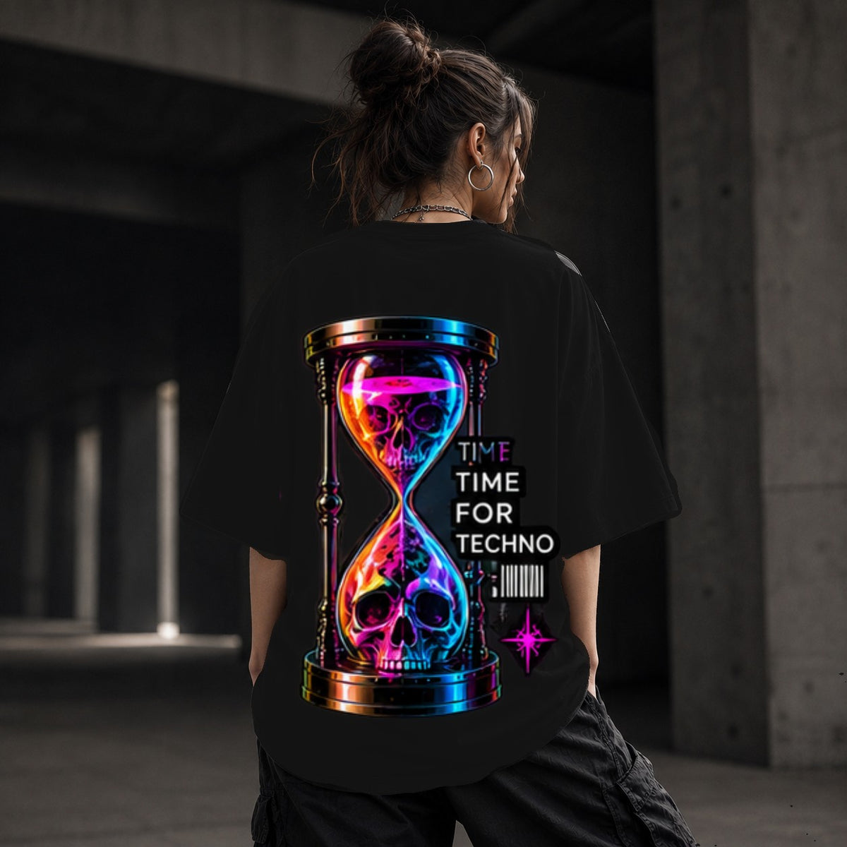 Neon Vibe Damen Oversized T-Shirt – Hourglass Skull – DTF Backprint in Schwarz, Größe 5XL