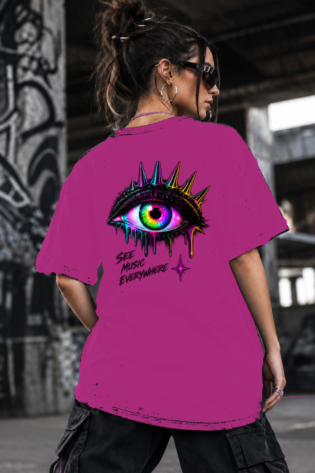 Neon Vibe Damen Oversized T-Shirt – Crowned Eye – DTF Backprint in Pink, Größe 5XL