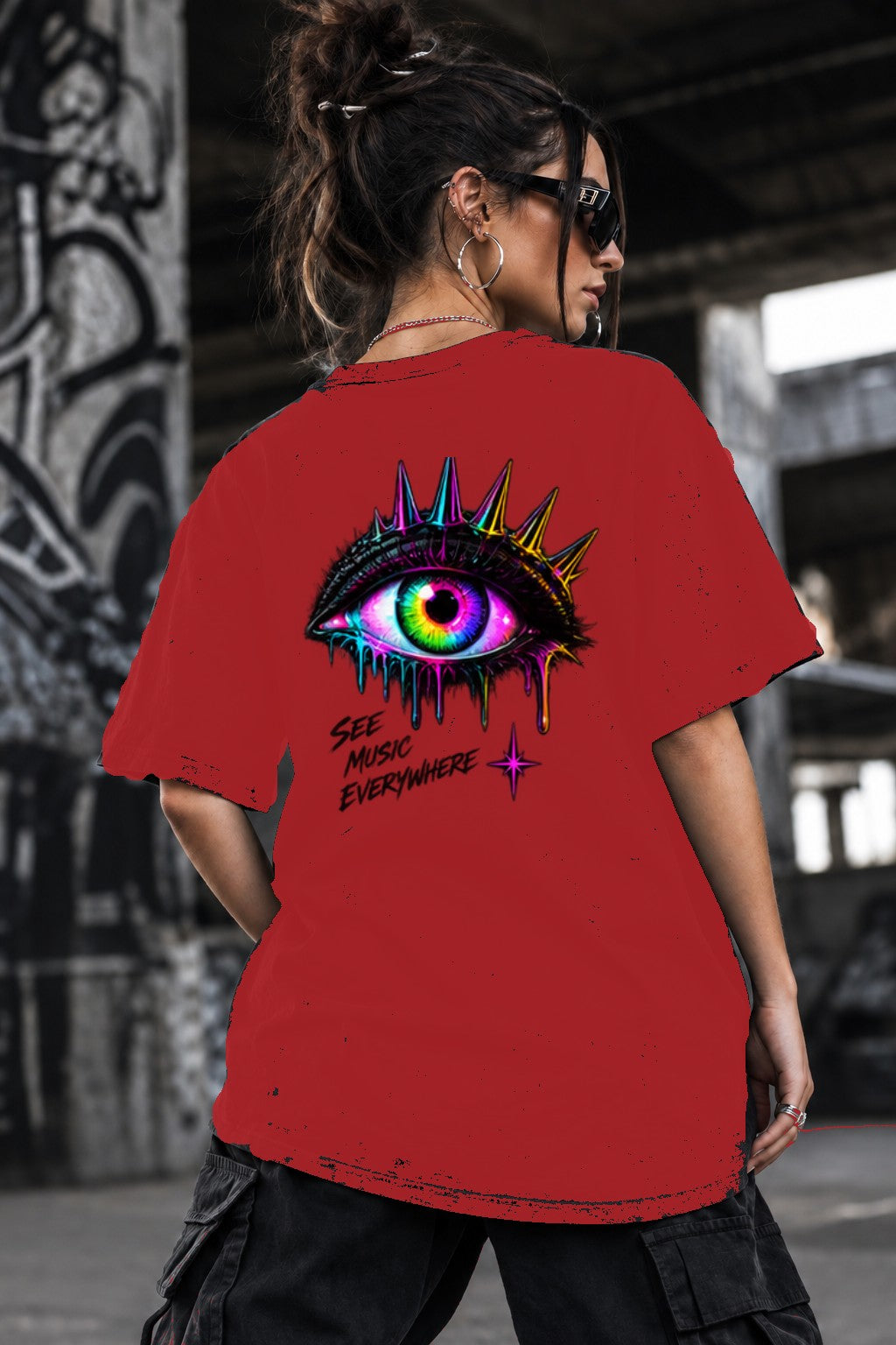 Neon Vibe Damen Oversized T-Shirt – Crowned Eye – DTF Backprint in Rot, Größe 5XL