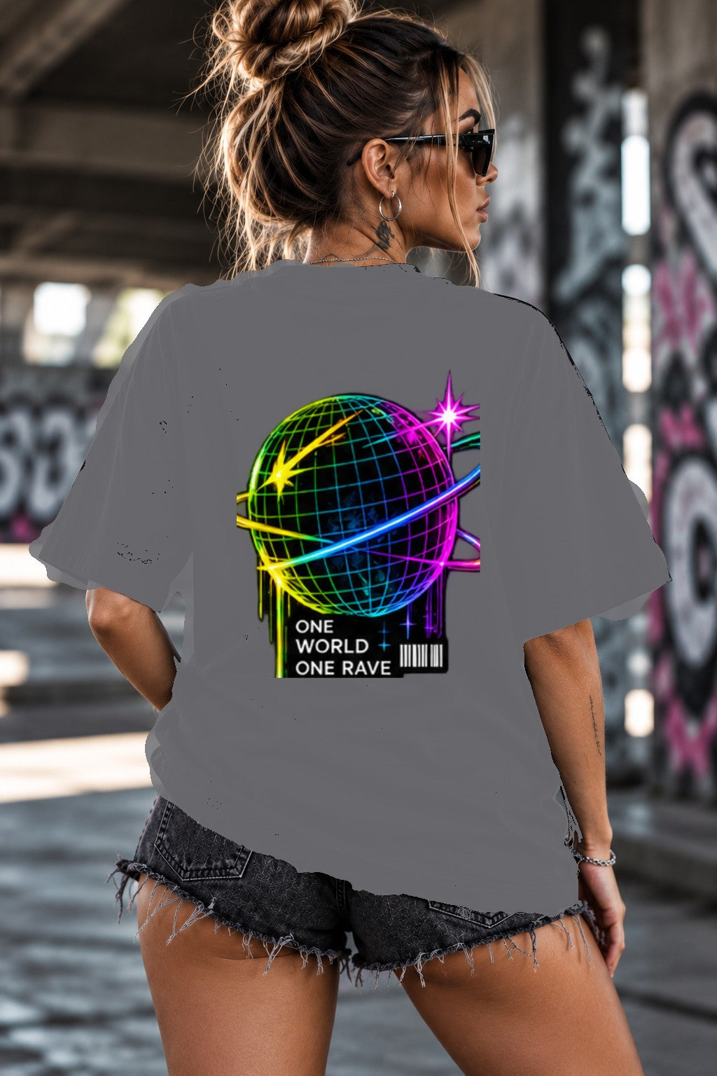 Neon Vibe Damen Oversized T-Shirt – Rave Globe – DTF Backprint in Grau, Größe 5XL