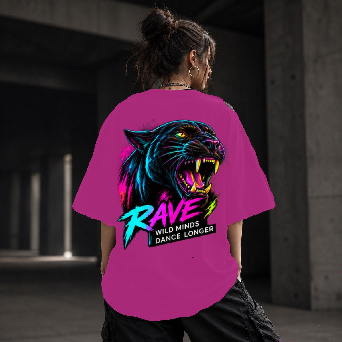 Neon Vibe Damen Oversized T-Shirt – Neon Tiger – DTF Backprint in Pink, Größe 5XL