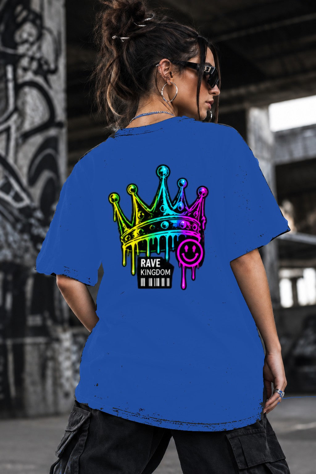 Neon Vibe Damen Oversized T-Shirt – Neon Crown – DTF Backprint in Blau, Größe 5XL