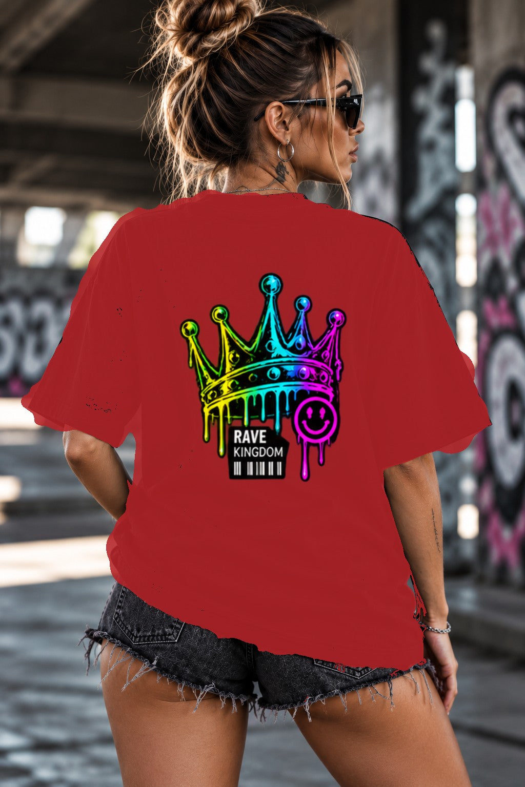 Neon Vibe Damen Oversized T-Shirt – Neon Crown – DTF Backprint in Rot, Größe 5XL