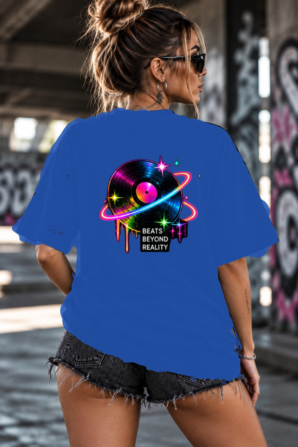 Neon Vibe Damen Oversized T-Shirt – Vinyl Planet – DTF Backprint in Blau, Größe 5XL