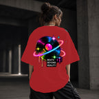 Neon Vibe Damen Oversized T-Shirt – Vinyl Planet – DTF Backprint in Rot, Größe 5XL