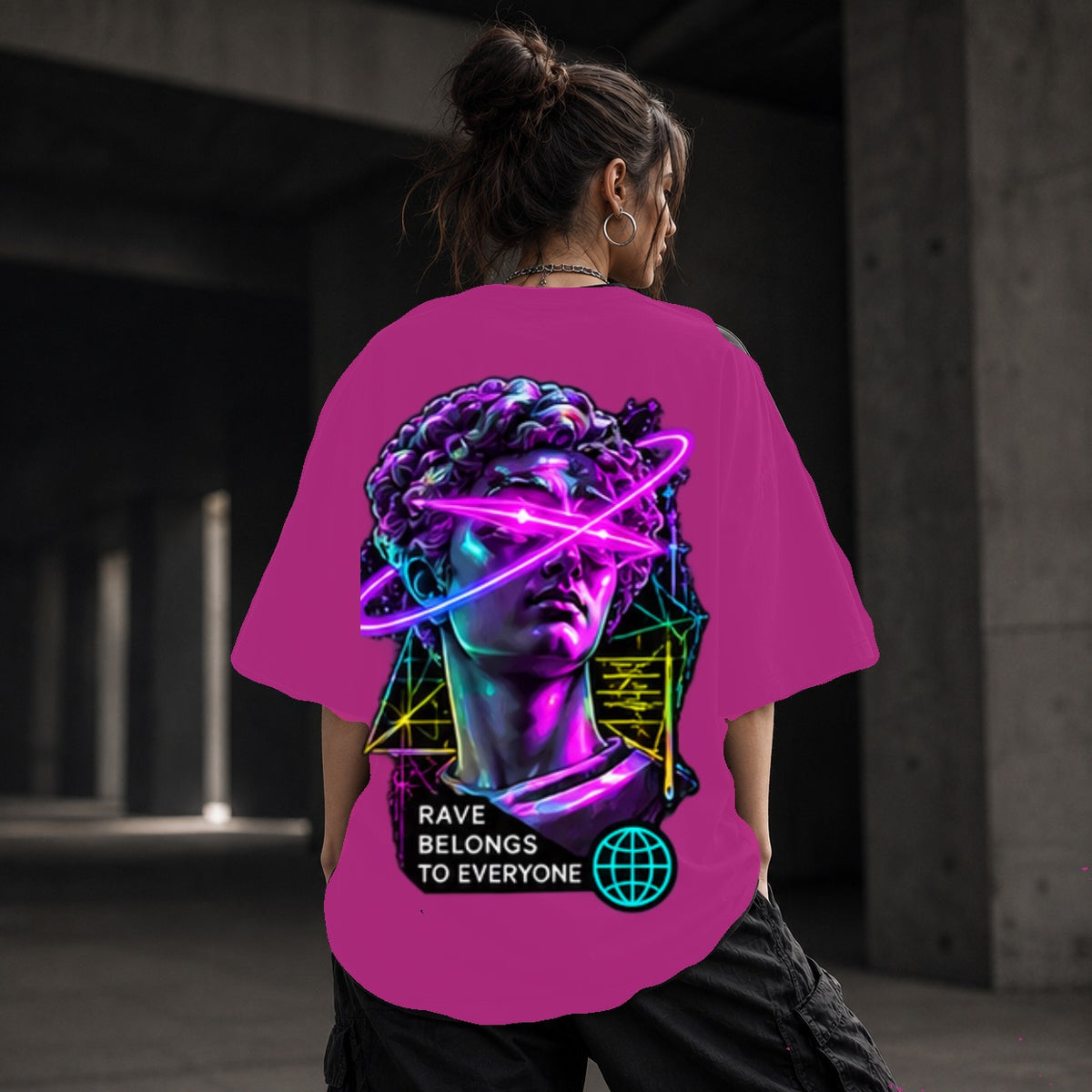 Neon Vibe Damen Oversized T-Shirt – Rave Statue – DTF Backprint in Pink, Größe 5XL