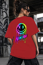 Neon Vibe Damen Oversized T-Shirt – Neon Smiley – DTF Backprint in Rot, Größe 5XL