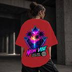 Neon Vibe Damen Oversized T-Shirt – Sunset Triangle – DTF Backprint in Rot, Größe 5XL