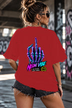 Neon Vibe Damen Oversized T-Shirt – Skeletal Peace Hand – DTF Backprint in Rot, Größe 5XL