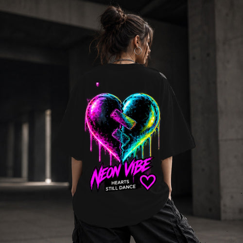 Neon Vibe Damen Oversized T-Shirt – Broken Neon Heart – DTF Backprint in Schwarz, Größe 5XL
