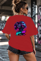 Neon Vibe Damen Oversized T-Shirt – Headphone Woman – DTF Backprint in Rot, Größe 5XL