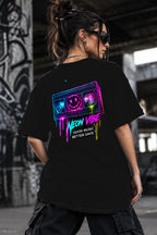 Neon Vibe Damen Oversized T-Shirt – Neon Boombox – DTF Backprint in Schwarz, Größe 5XL