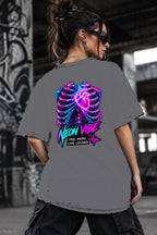 Neon Vibe Damen Oversized T-Shirt – Ribcage Heart – DTF Backprint in Grau, Größe 5XL