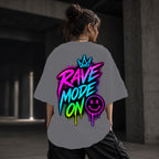 Neon Vibe Damen Oversized T-Shirt – Rave Mode On – DTF Backprint in Grau, Größe 5XL