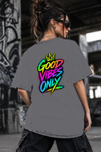 Neon Vibe Damen Oversized T-Shirt – Good Vibes Only – DTF Backprint in Grau, Größe 5XL