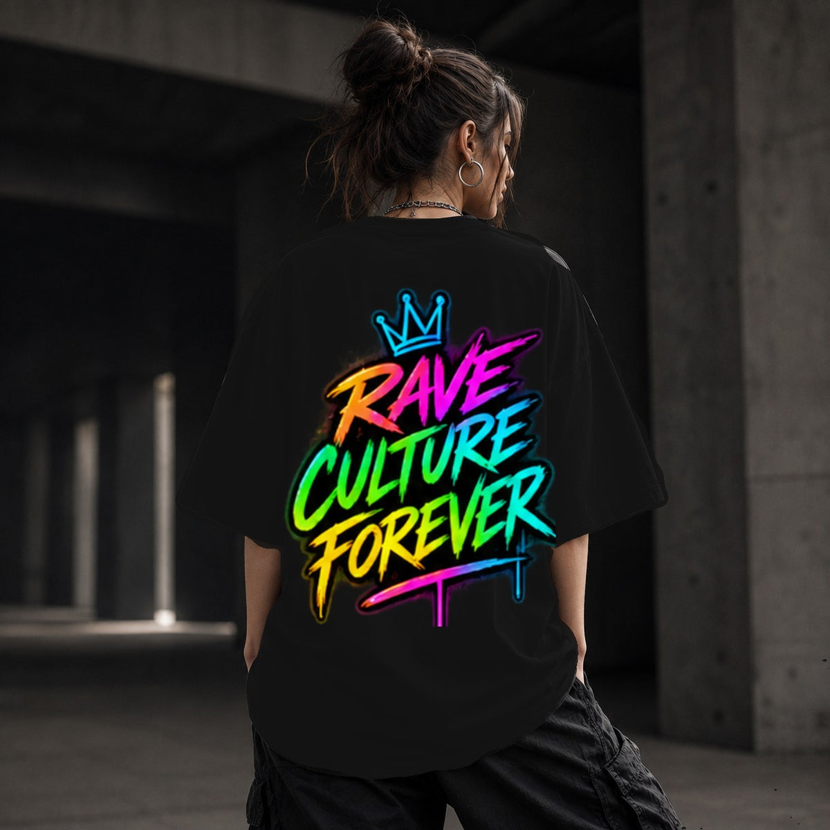 Neon Vibe Damen Oversized T-Shirt – Rave Culture Forever – DTF Backprint in Schwarz, Größe 5XL