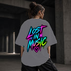 Neon Vibe Damen Oversized T-Shirt – Lost In Music – DTF Backprint in Grau, Größe 5XL