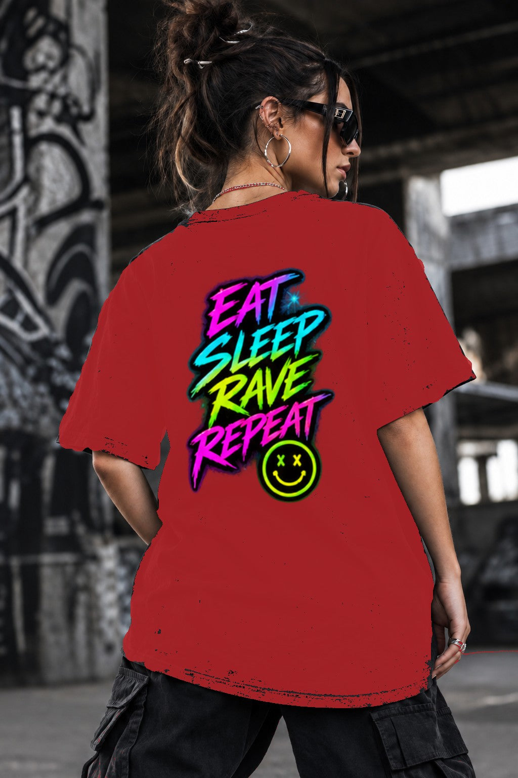 Neon Vibe Damen Oversized T-Shirt – Eat Sleep Rave Repeat – DTF Backprint in Rot, Größe 5XL