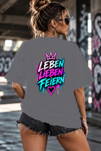 Neon Vibe Damen Oversized T-Shirt – Leben Lieben Feiern – DTF Backprint in Grau, Größe 5XL