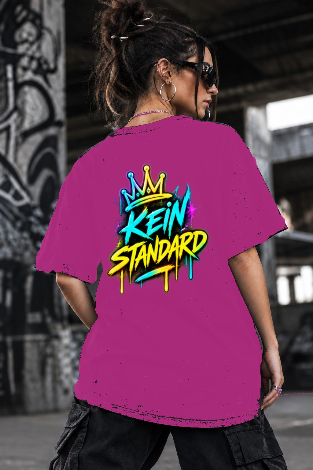 Neon Vibe Damen Oversized T-Shirt – Kein Standard – DTF Backprint in Pink, Größe 5XL