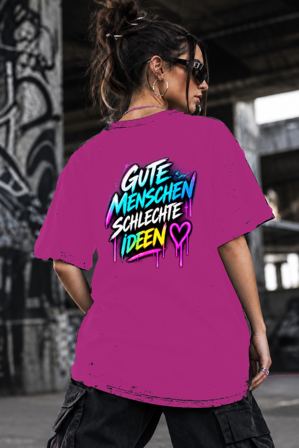Neon Vibe Damen Oversized T-Shirt – Gute Menschen Schlechte Ideen – DTF Backprint in Pink, Größe 5XL